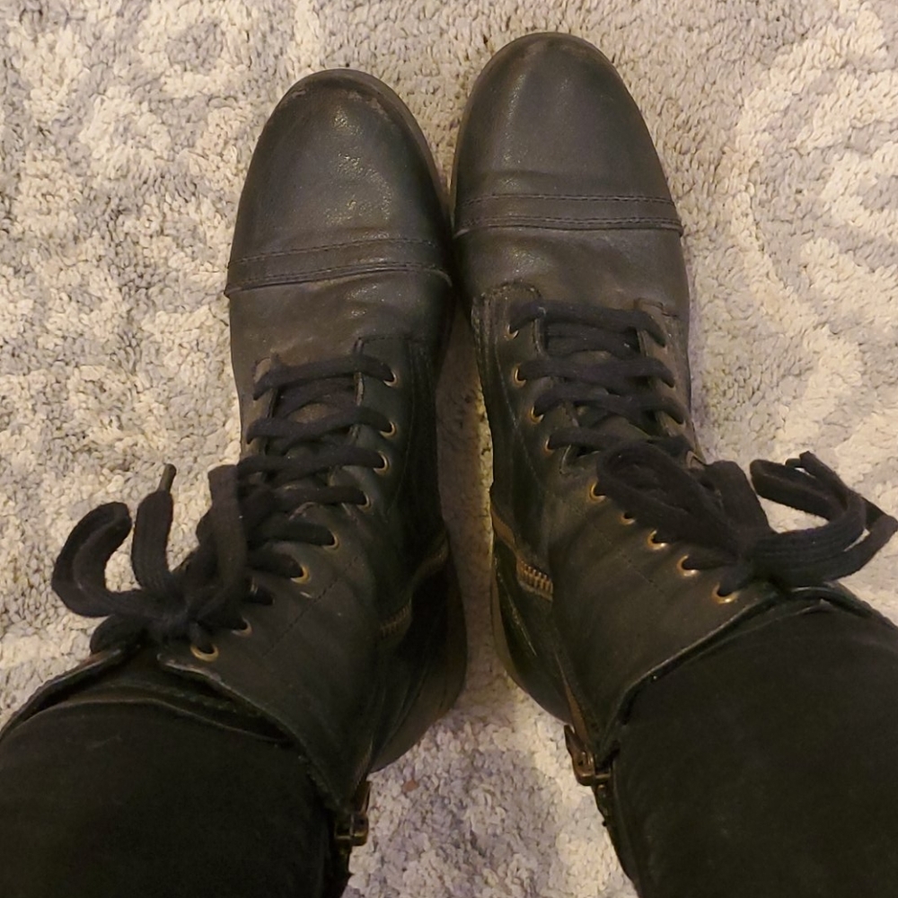 Black Combat Style Boots - women’s 9